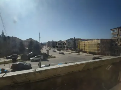 Spatiu pentru birouri km 0 Brad - foto 2