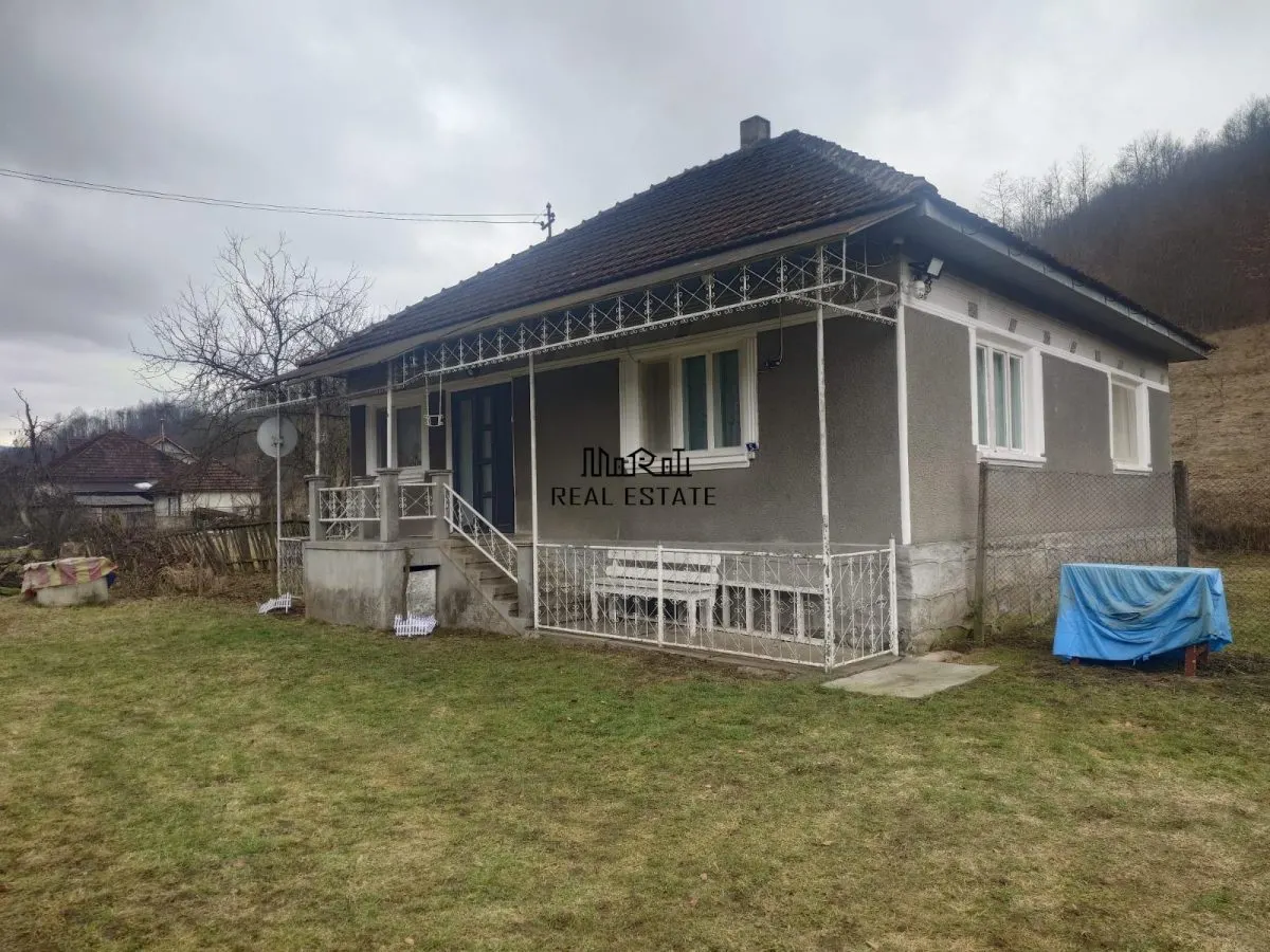 1.3 haTeren si  Casa Luncoiu de Jos - foto 1