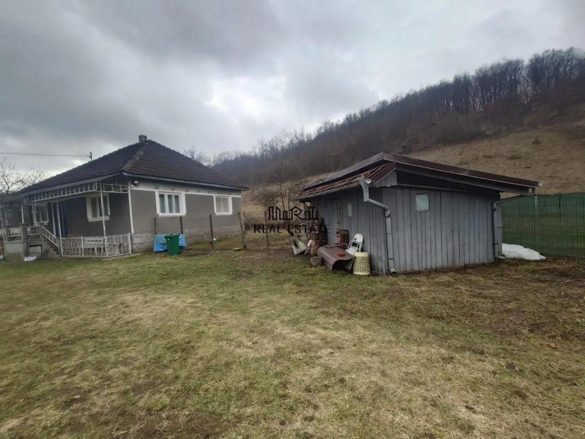 1.3 haTeren si  Casa Luncoiu de Jos - foto 7