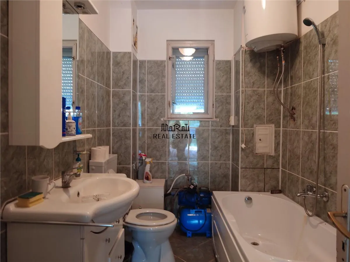 Casa P+M cu teren generos si loturi suplimentare in Baia de Cris - foto 10