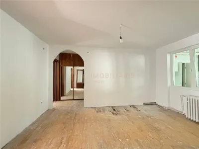 Apartament 3 camere,parter zona Vivo Mall - Baia Mare