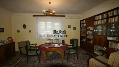 Casa, anexe si teren amplasate central in municipiul Brad - foto 7