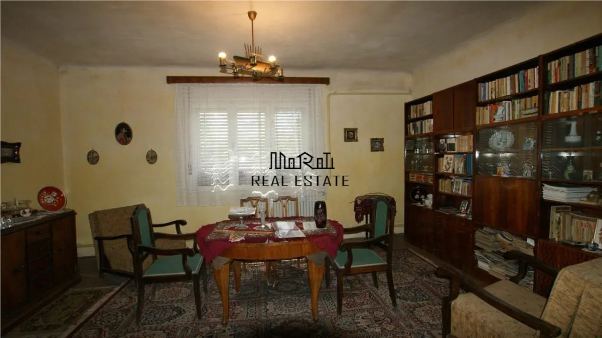 Casa, anexe si teren amplasate central in municipiul Brad - foto 7