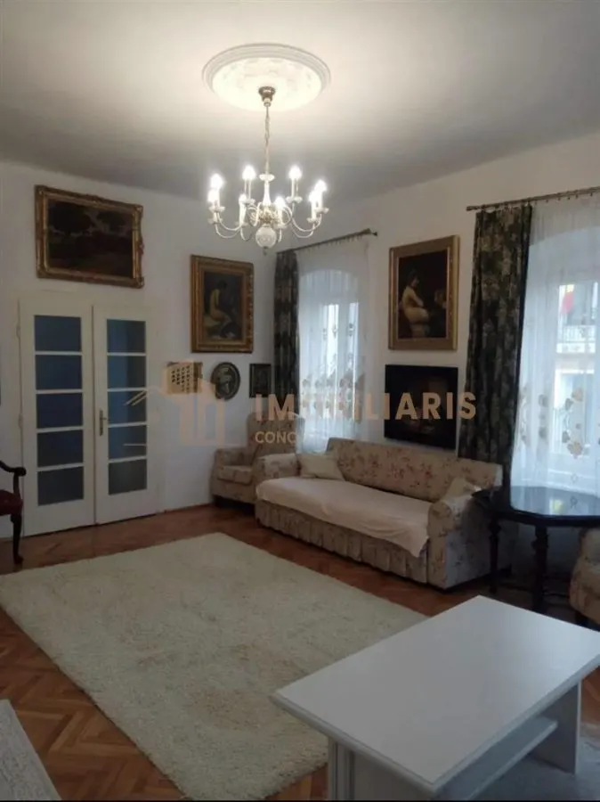 Casa si spatii comerciale in zona Centrul Vechi - foto 1
