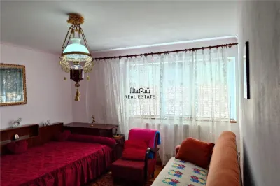 Gospodarie cu teren generos si constructii solide intr-o zona linistita - foto 8