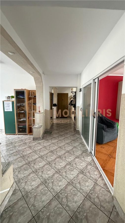 Apartament 4 camere - zona Republicii - foto 10