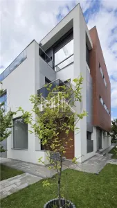 VILA DE LUX 8 camere, acces la lac privat | BANEASA - Bucuresti
