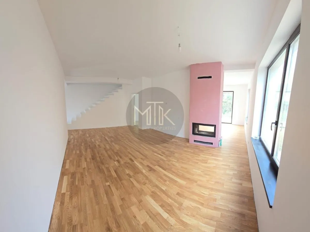 2025 | Vila duplex noua 4 camere + mansarda | Curte libera 400 mp | OTOPENI - foto 7