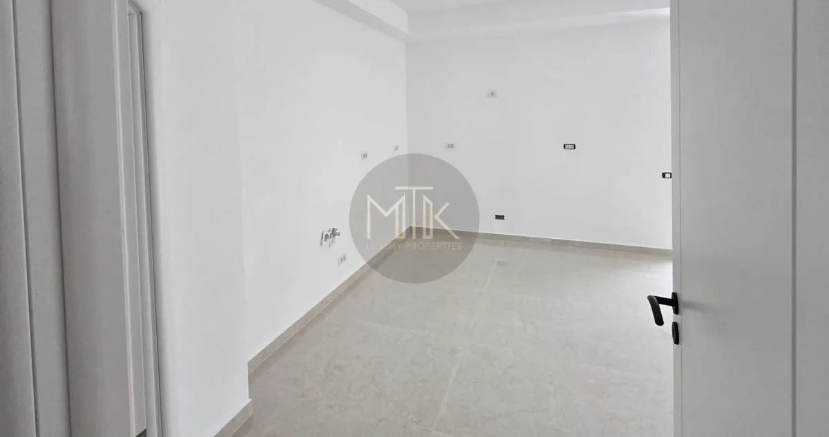 2025 | Vila duplex noua 4 camere + mansarda | Curte libera 400 mp | OTOPENI - foto 8