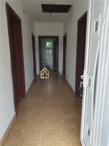 De vanzare casa+ hala la 50 km de Oradea zona Alesd - foto 8