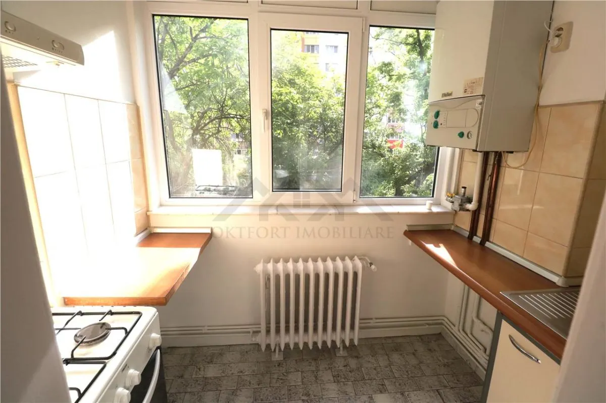 Apartament 3 camere, centrala proprie,  Complexul Studentesc - foto 7