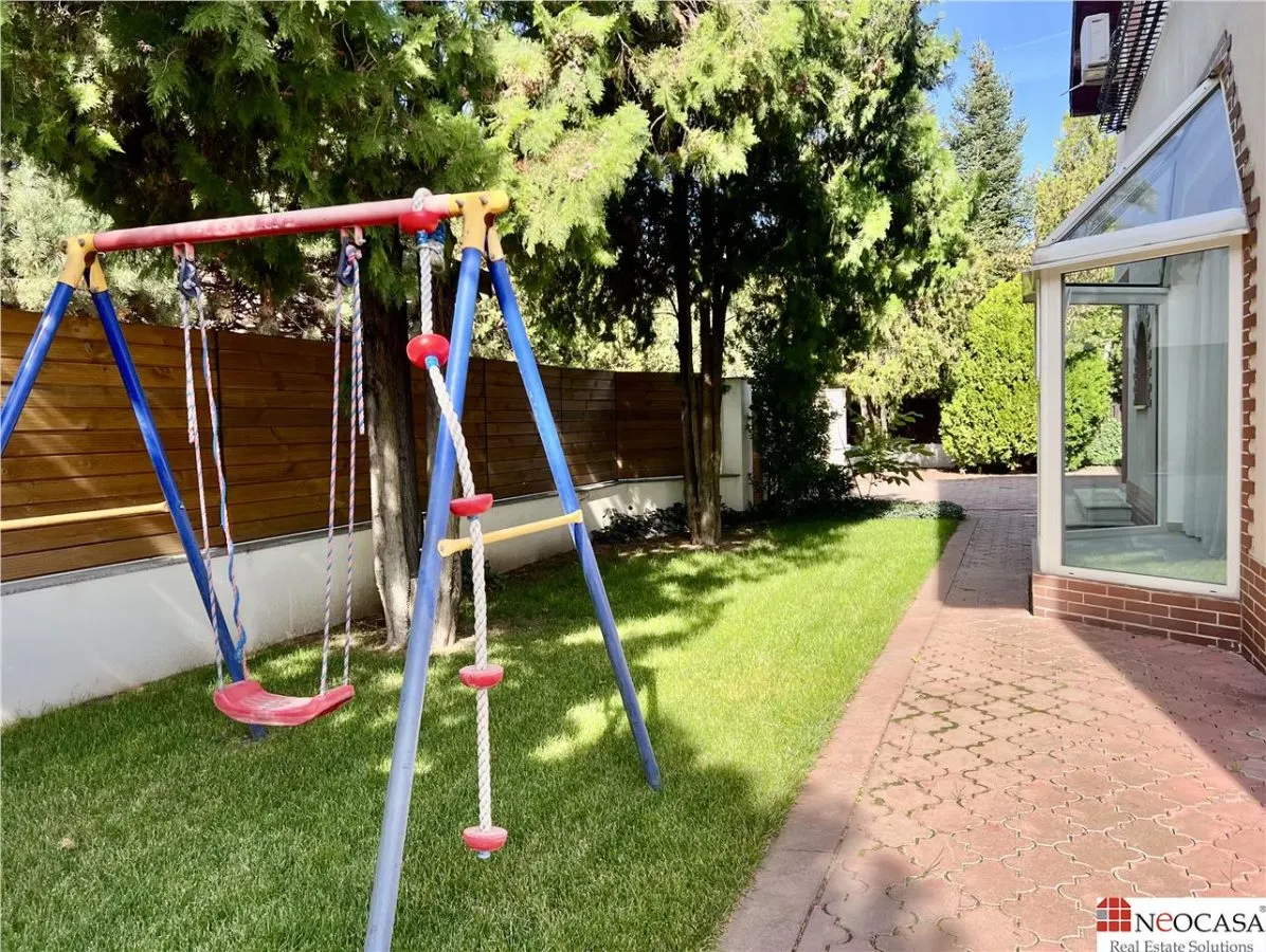 Vila premium in ansamblu superb | Iancu Nicoale - British School - foto 2