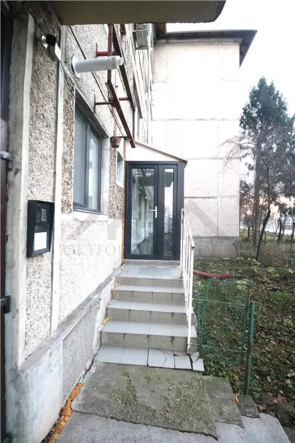 Spatiu comercial, zona Torontalului - foto 2