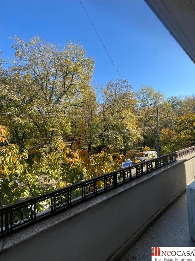 PARC KISELEFF, ETAJ VILA, MOBILAT, UTILAT! - foto 2