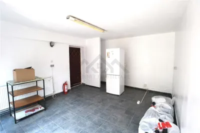 Spatiu comercial 20mp , zona Lipovei - foto 5