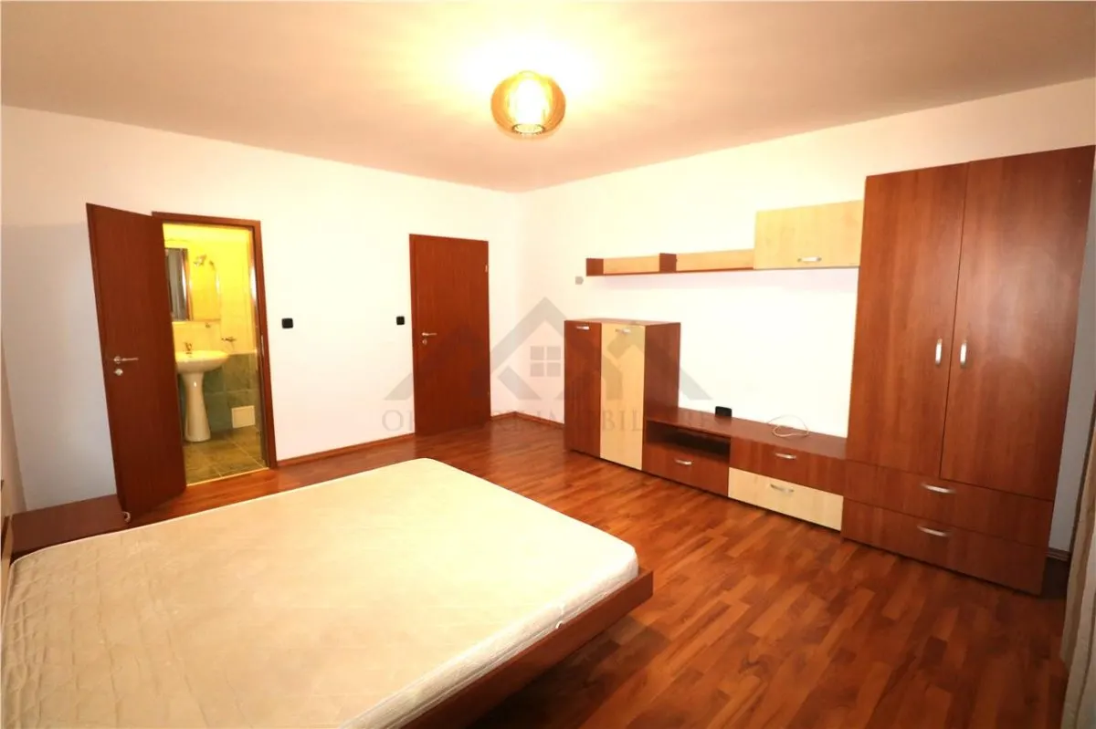 Apartament 3 camere, curte privata cu piscina in Dumbravita - foto 4