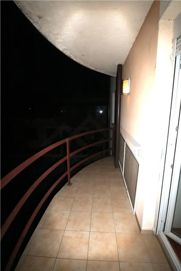 Apartament 3 camere, curte privata cu piscina in Dumbravita - foto 9