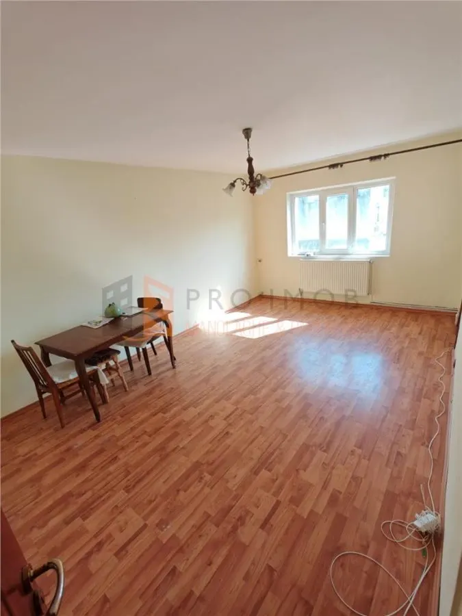 Apartament 3 camere cf 1 decomandat zona Unirii-Centru - foto 1