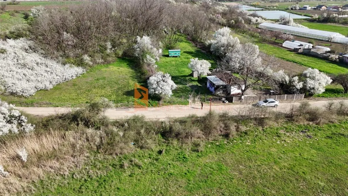 Teren intravilan zona Scurtesti - foto 1