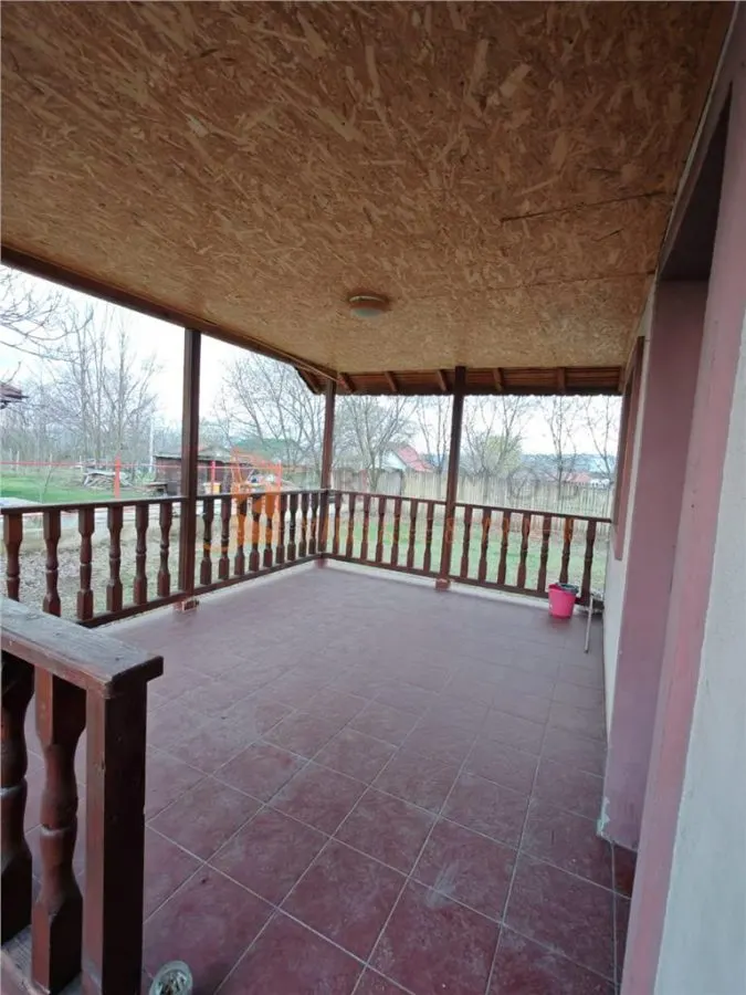 Casa tip parter zona Sapoca - foto 14