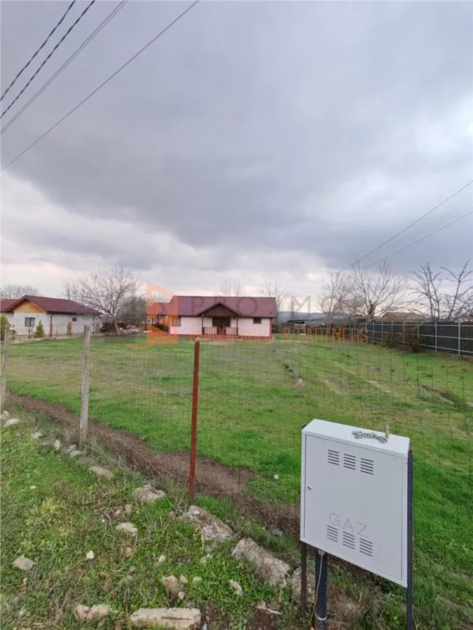 Casa tip parter zona Sapoca - foto 17