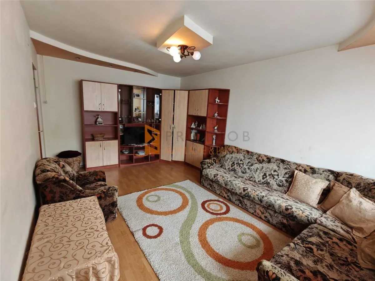 Apartament 2 camere cf 1 decomandat zona Micro 5 - foto 1