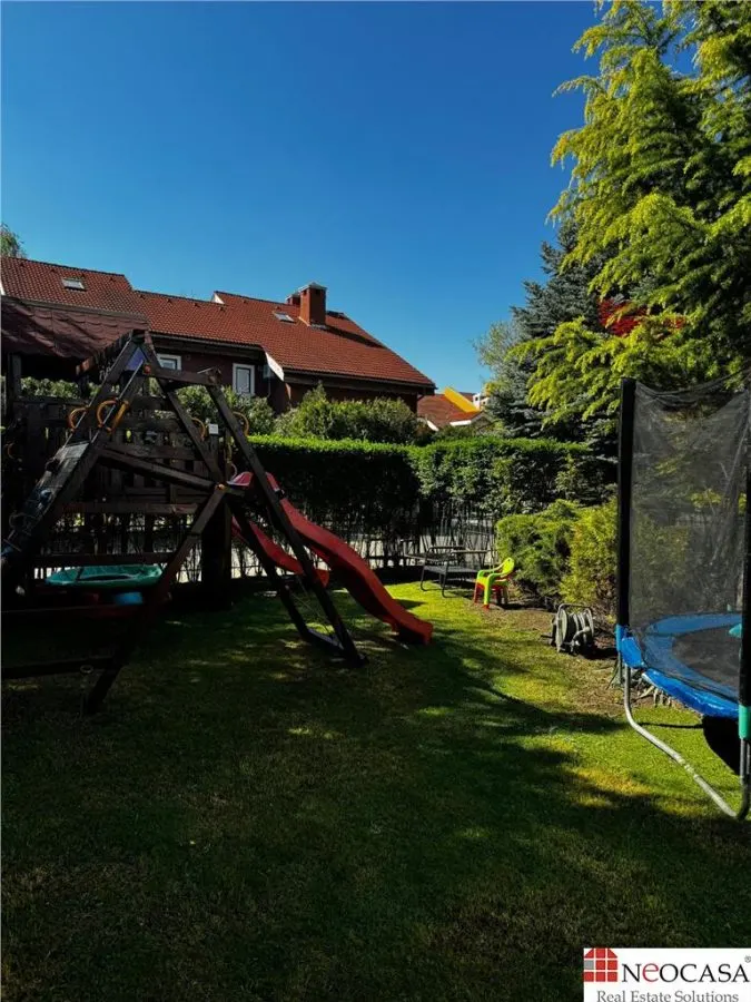 IANCU NICOLAE LANGA PADURE, 6 CAMERE, TEREN 705 MP! - foto 1