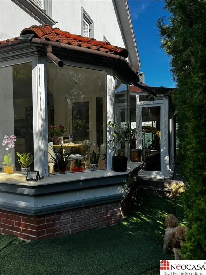 IANCU NICOLAE LANGA PADURE, 6 CAMERE, TEREN 705 MP! - foto 5