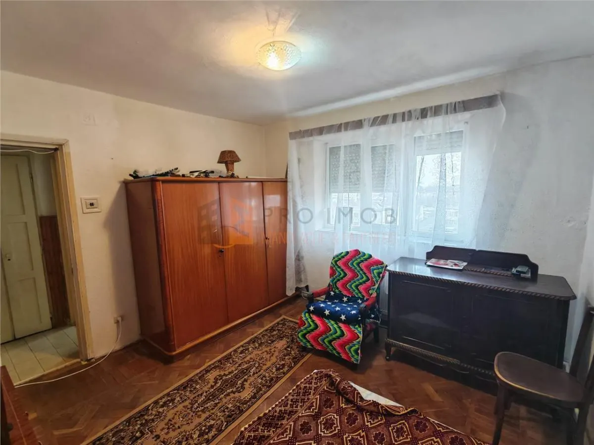 Apartament 2 camere cf 1 decomandat zona Micro 5 - foto 2