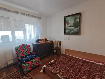 Apartament 2 camere cf 1 decomandat zona Micro 5 - foto 3