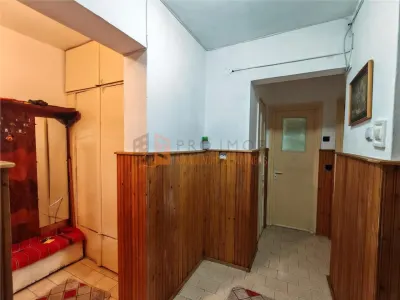 Apartament 2 camere cf 1 decomandat zona Micro 5 - foto 5
