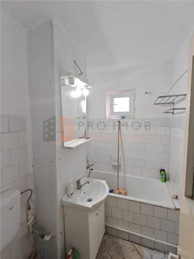 Apartament 2 camere cf 1 decomandat zona Micro 5 - foto 6