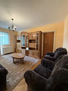 Apartament 3 camere etaj intermediar zona Astra- Carpatilor - Brasov
