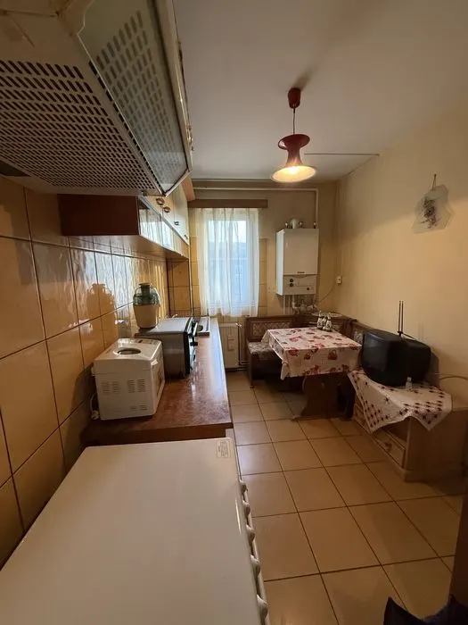 Apartament 3 camere etaj intermediar zona Astra- Carpatilor - foto 2