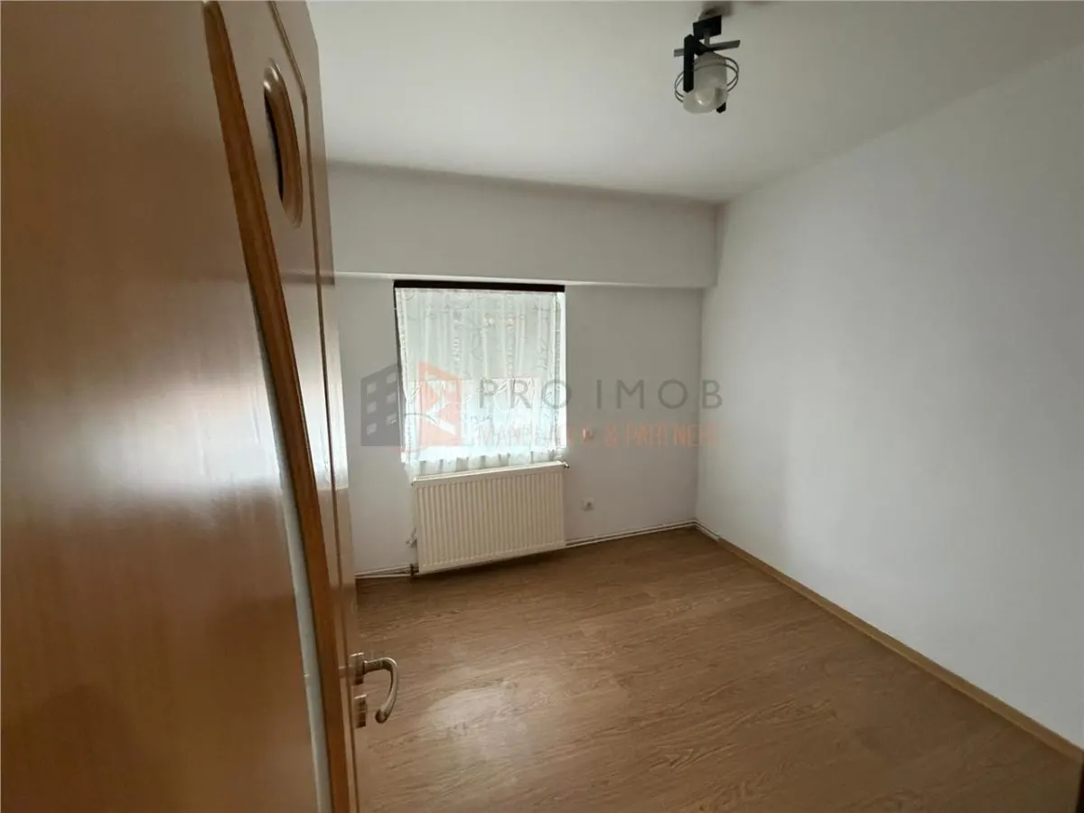 Apartament 4 camere cf 1 decomandat zona Obor - foto 5