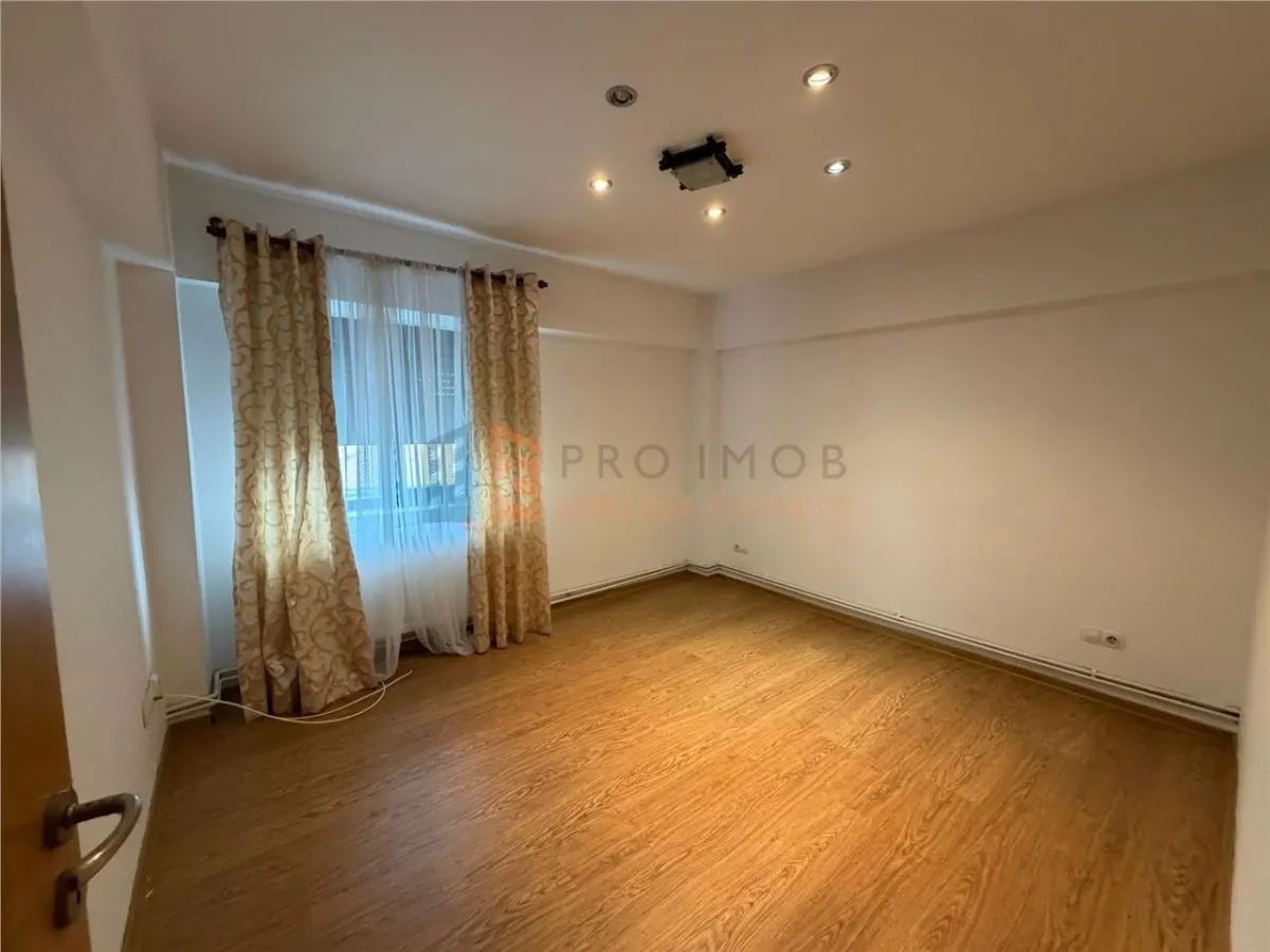 Apartament 4 camere cf 1 decomandat zona Obor - foto 6
