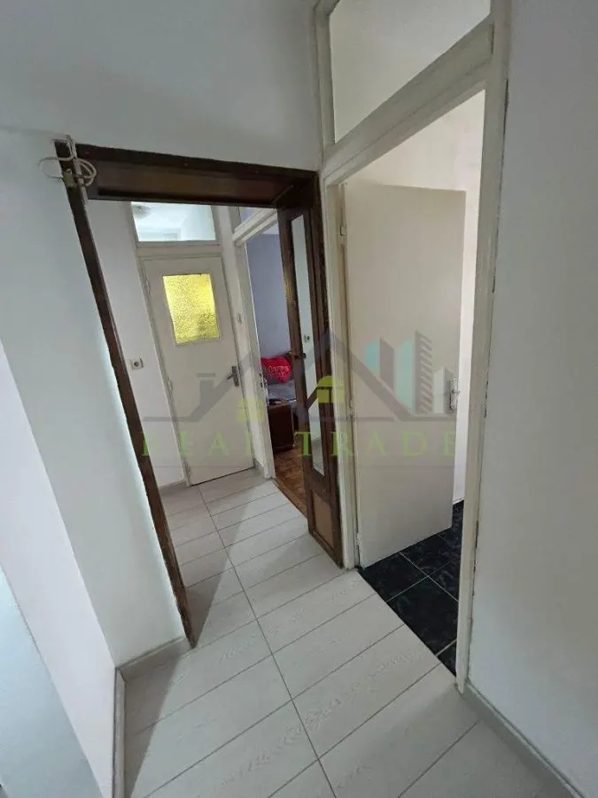 Apartament cu 2 camere etajul 1  Zona Tractorul - foto 6