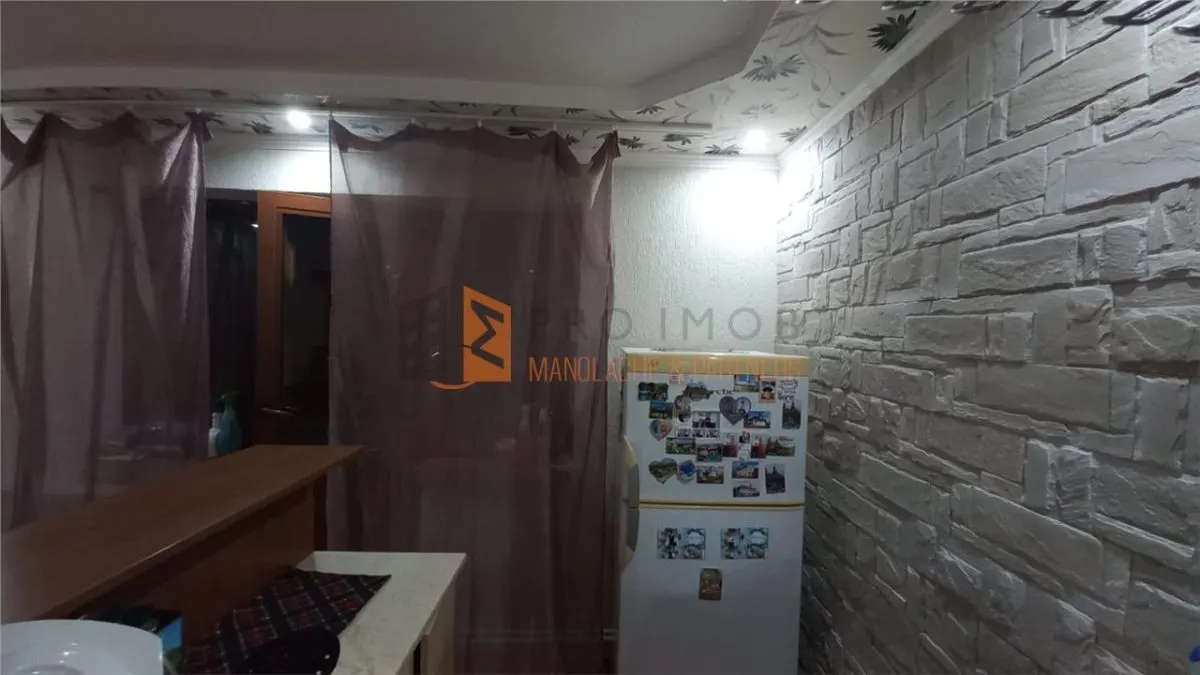 Apartament 2 camere cf 1 semidecomandat zona Micro 3 - foto 11