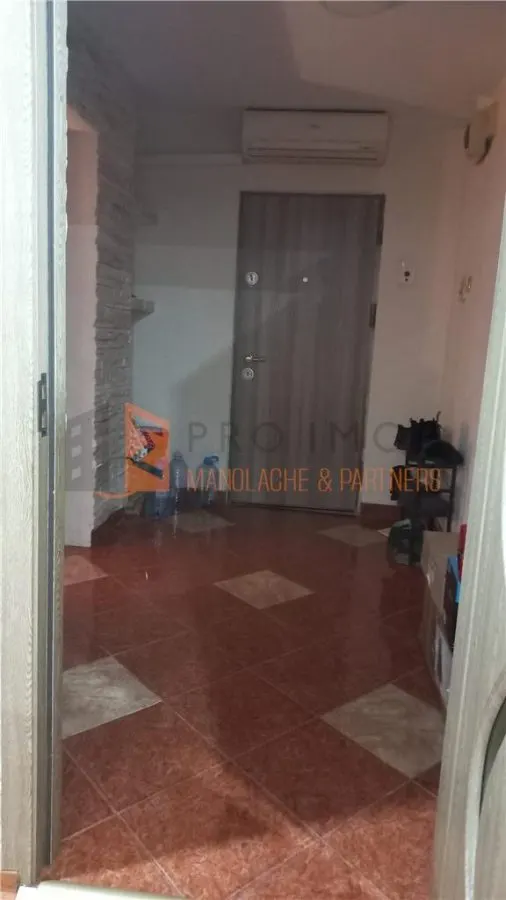 Apartament 2 camere cf 1 semidecomandat zona Micro 3 - foto 12