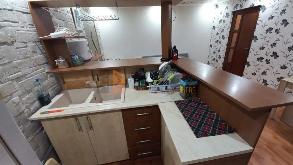 Apartament 2 camere cf 1 semidecomandat zona Micro 3 - foto 8