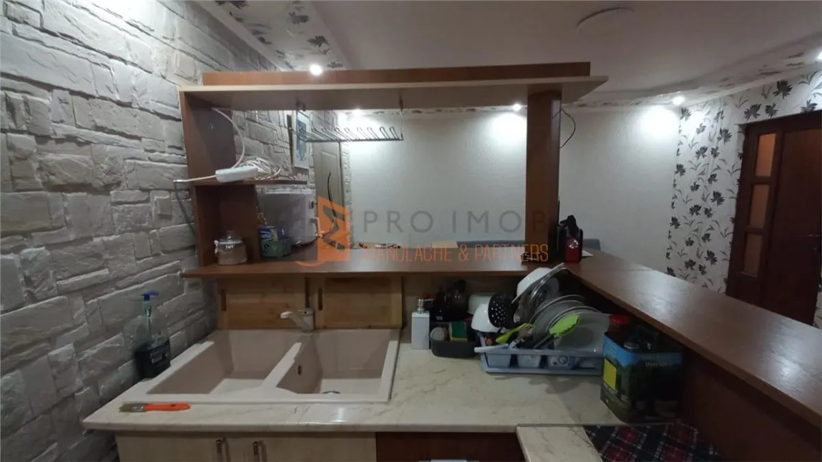 Apartament 2 camere cf 1 semidecomandat zona Micro 3 - foto 9