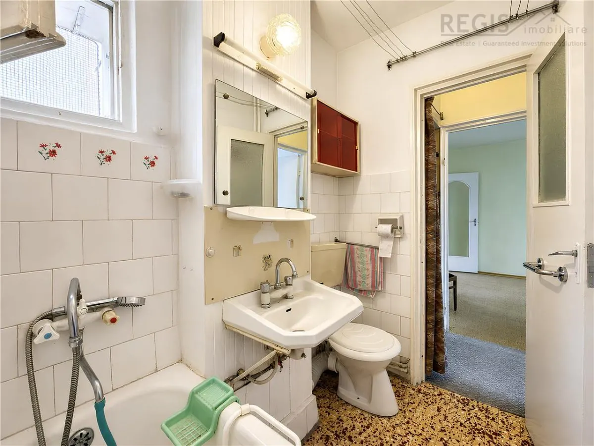 Apartament cu 3 camere de vanzare in zona Grivitei - foto 11