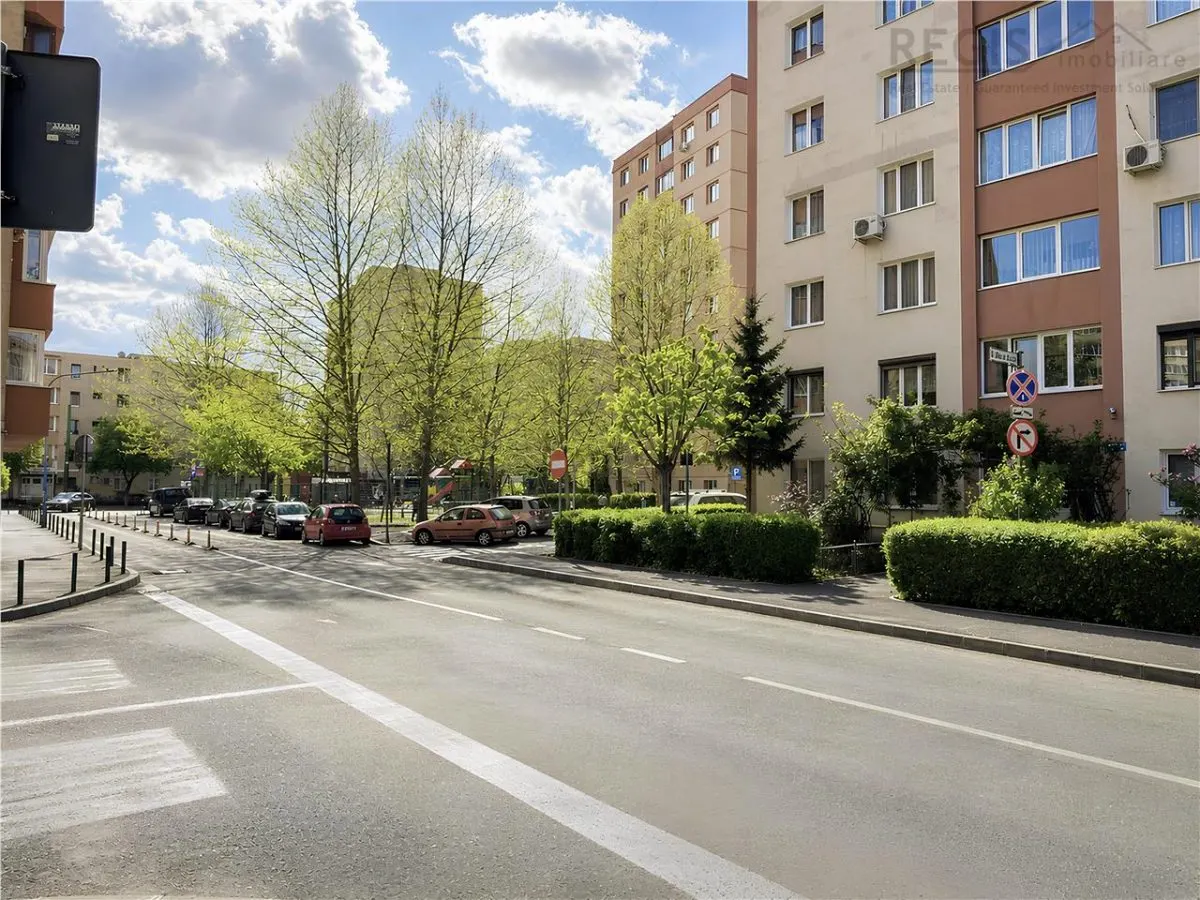 Apartament cu 3 camere de vanzare in zona Grivitei - foto 13