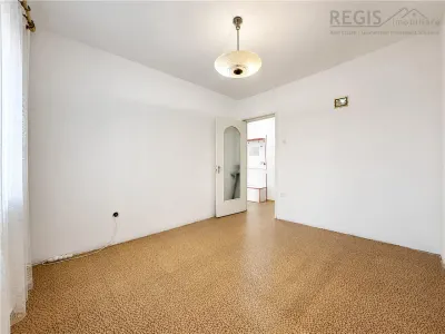 Apartament cu 3 camere de vanzare in zona Grivitei - foto 7