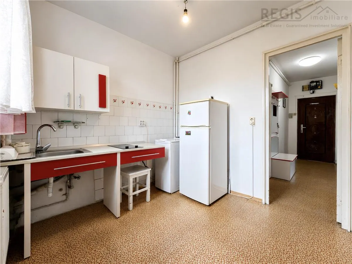 Apartament cu 3 camere de vanzare in zona Grivitei - foto 9