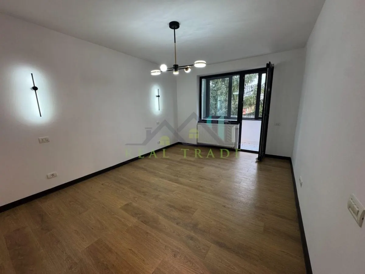 Apartament 2 camere decomandat, renovat Centrul Civic - foto 1