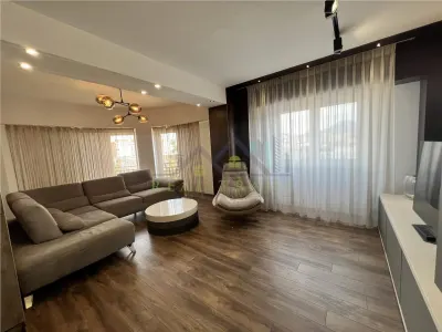 Apartament 4 camere decomandat intrare Racadau - Brasov