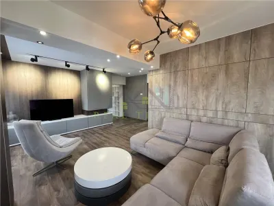 Apartament 4 camere decomandat intrare Racadau - foto 2