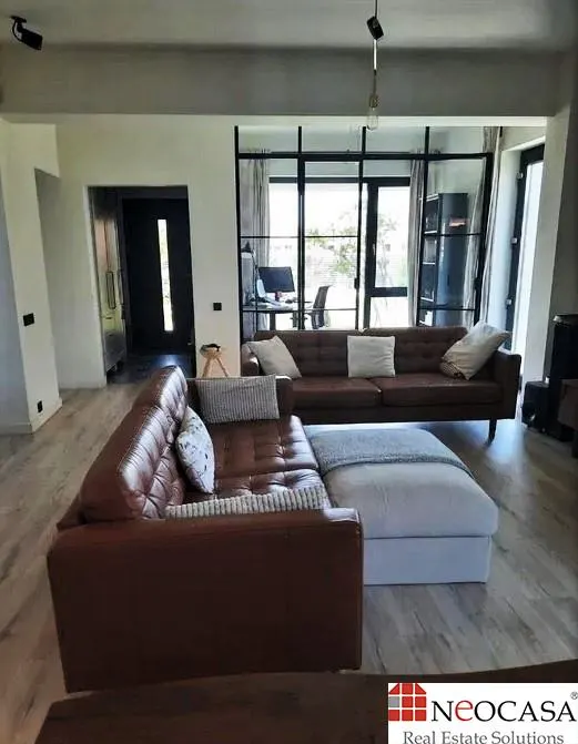 VECINATATE LAC, VILA 2021, SUPERBA, 5 CAMERE, TEREN 390 MP! - foto 2