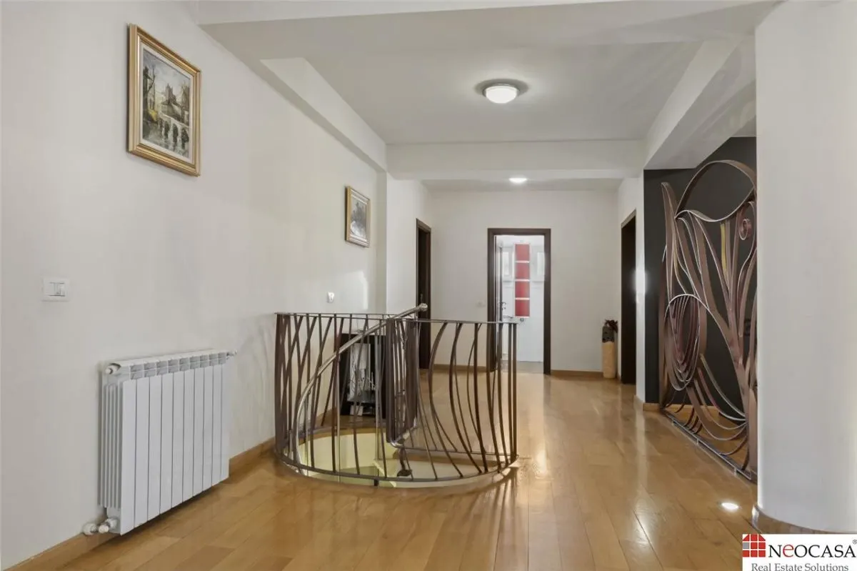 Vila de lux in apropiere de Cambridge School | Curte superba - foto 20